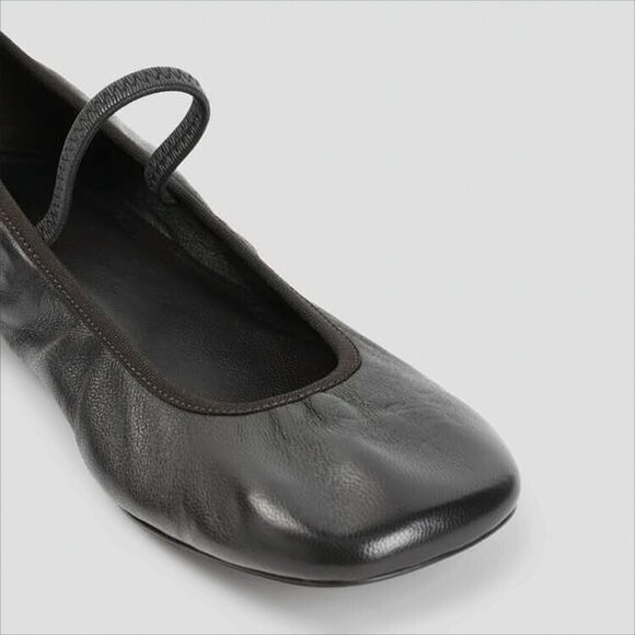 Lemaire Smooth Leather Flats With Minimalist Design - NWT - Picture 4 of 4
